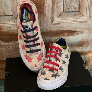 NWT Women’s Converse